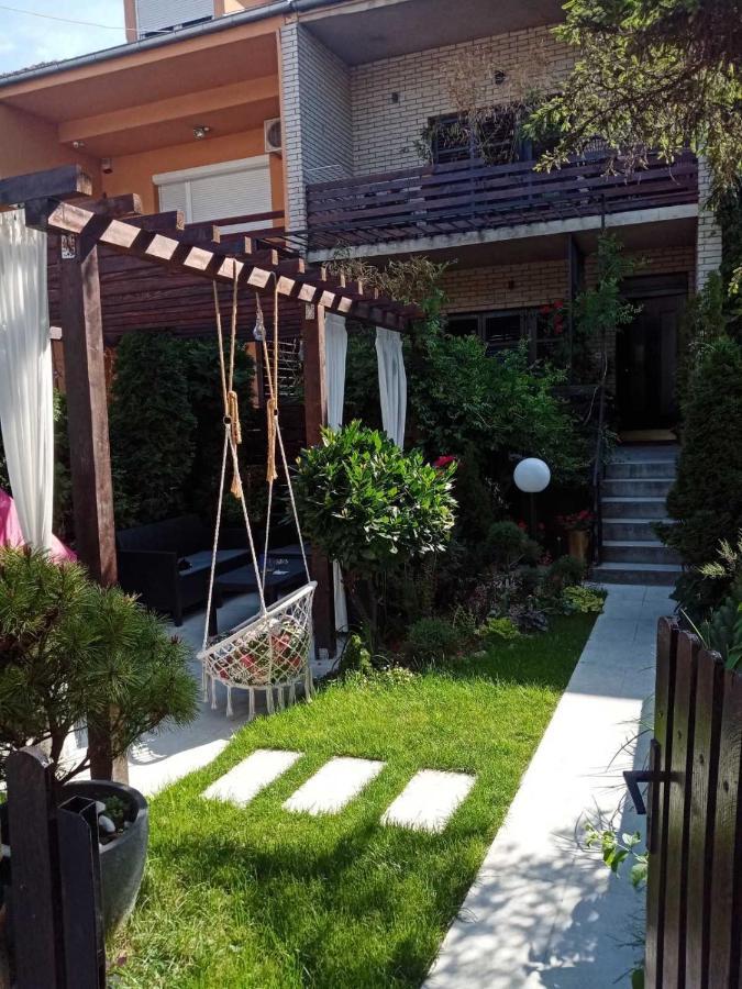 Dusica Apartmani Jagodina Buitenkant foto
