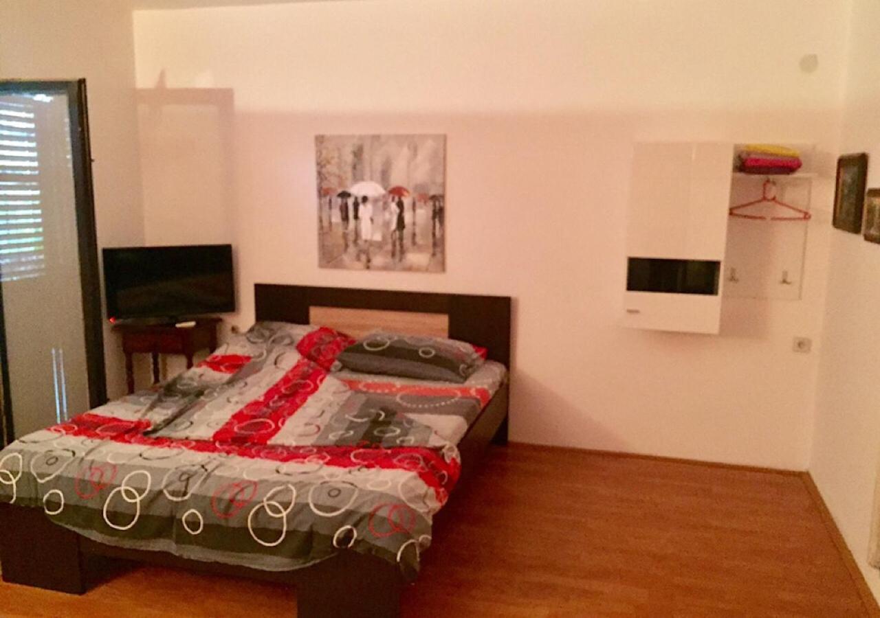Dusica Apartmani Jagodina Buitenkant foto